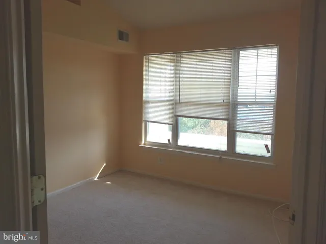 $2,000 | 13800 Farnsworth Lane, Unit 5404, Upper Marlboro, MD 20772