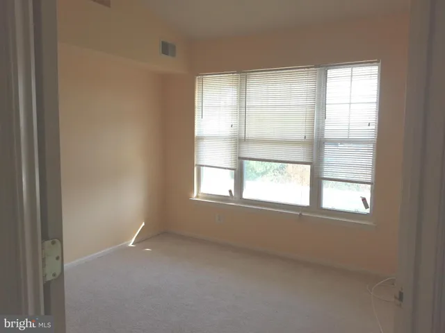 $2,000 | 13800 Farnsworth Lane, Unit 5404, Upper Marlboro, MD 20772