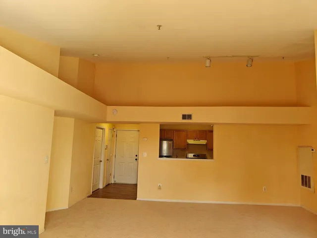 $2,000 | 13800 Farnsworth Lane, Unit 5404, Upper Marlboro, MD 20772