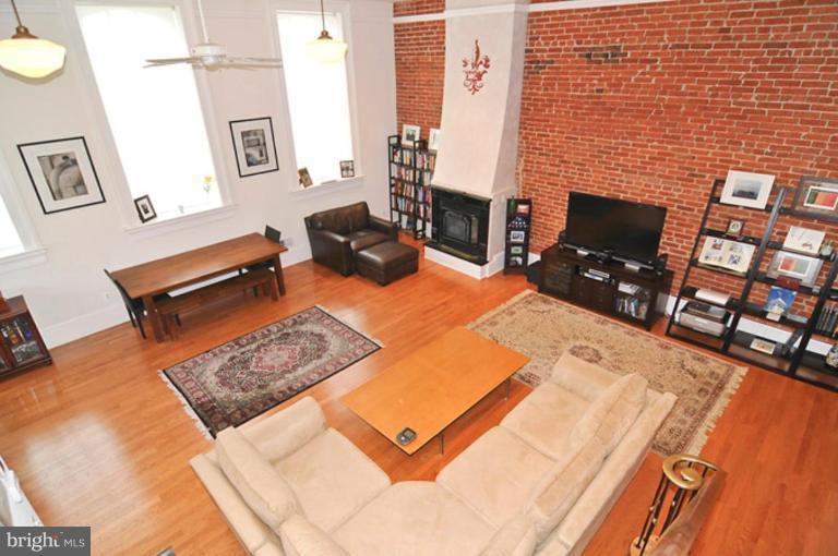 725 5th Street Southeast, Unit 1022 Washington, DC 20003 - Photo 3 of 8 Living Room