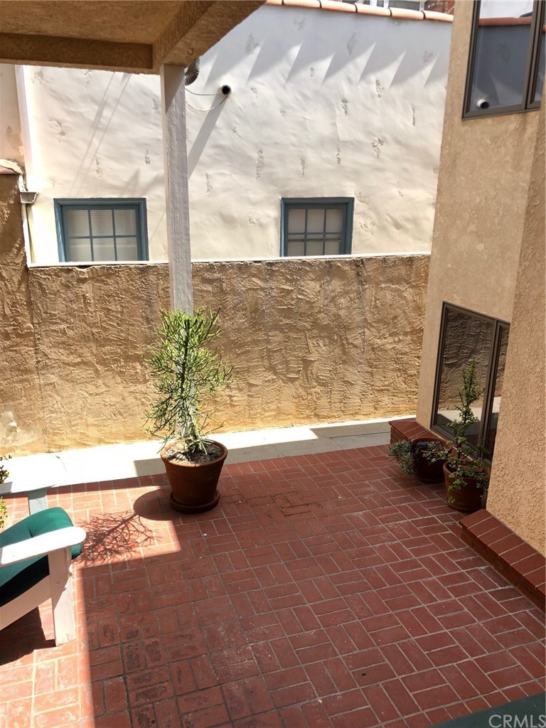 1312 The Strand Manhattan Beach, CA 90266 - Photo 14 of 16