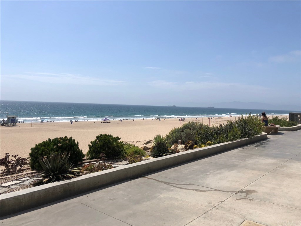 1312 The Strand Manhattan Beach, CA 90266 - Photo 16 of 16