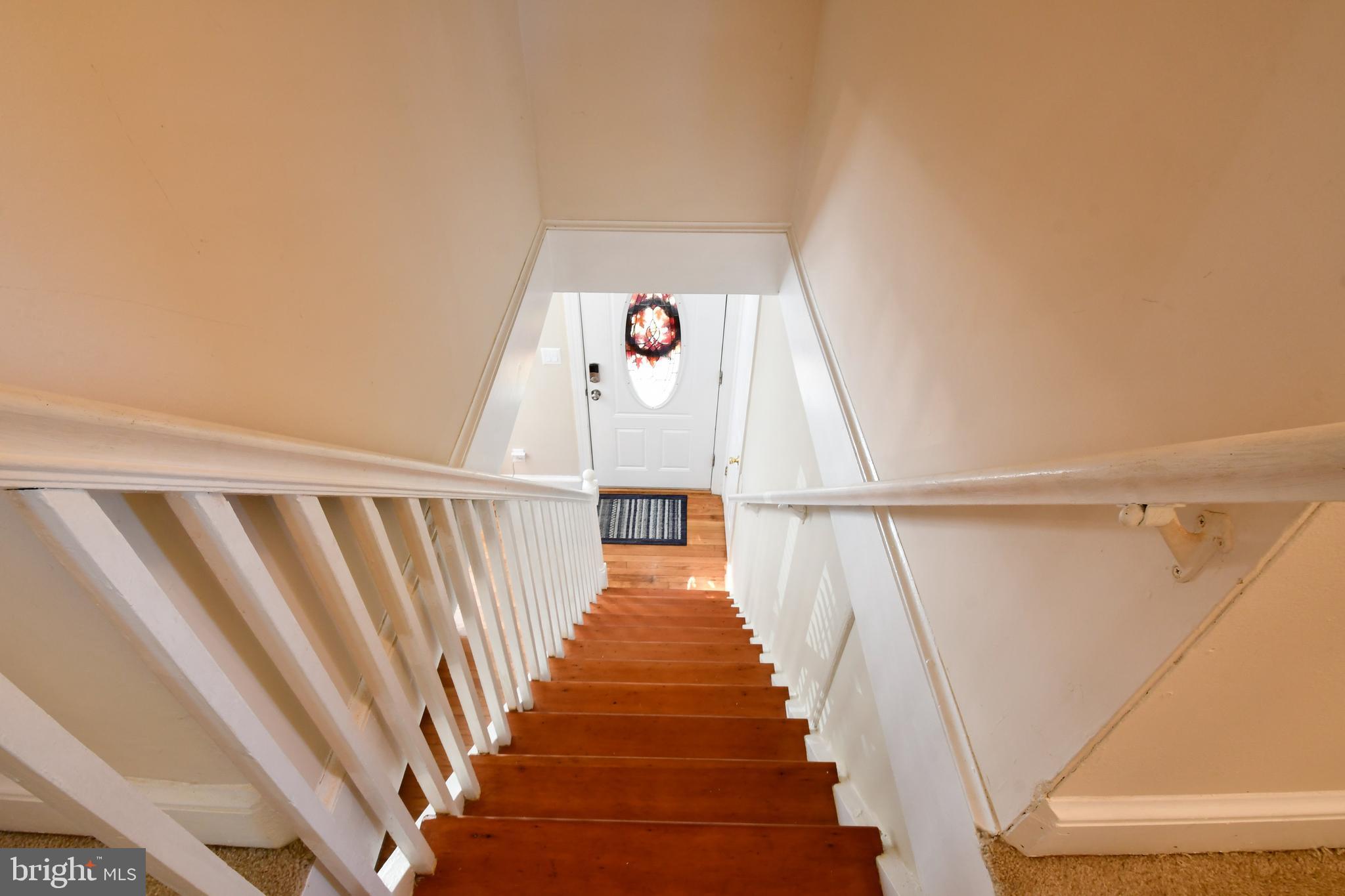 20 Randolph Road Fredericksburg, VA 22405 - Photo 26 of 36 Hardwood on stairs