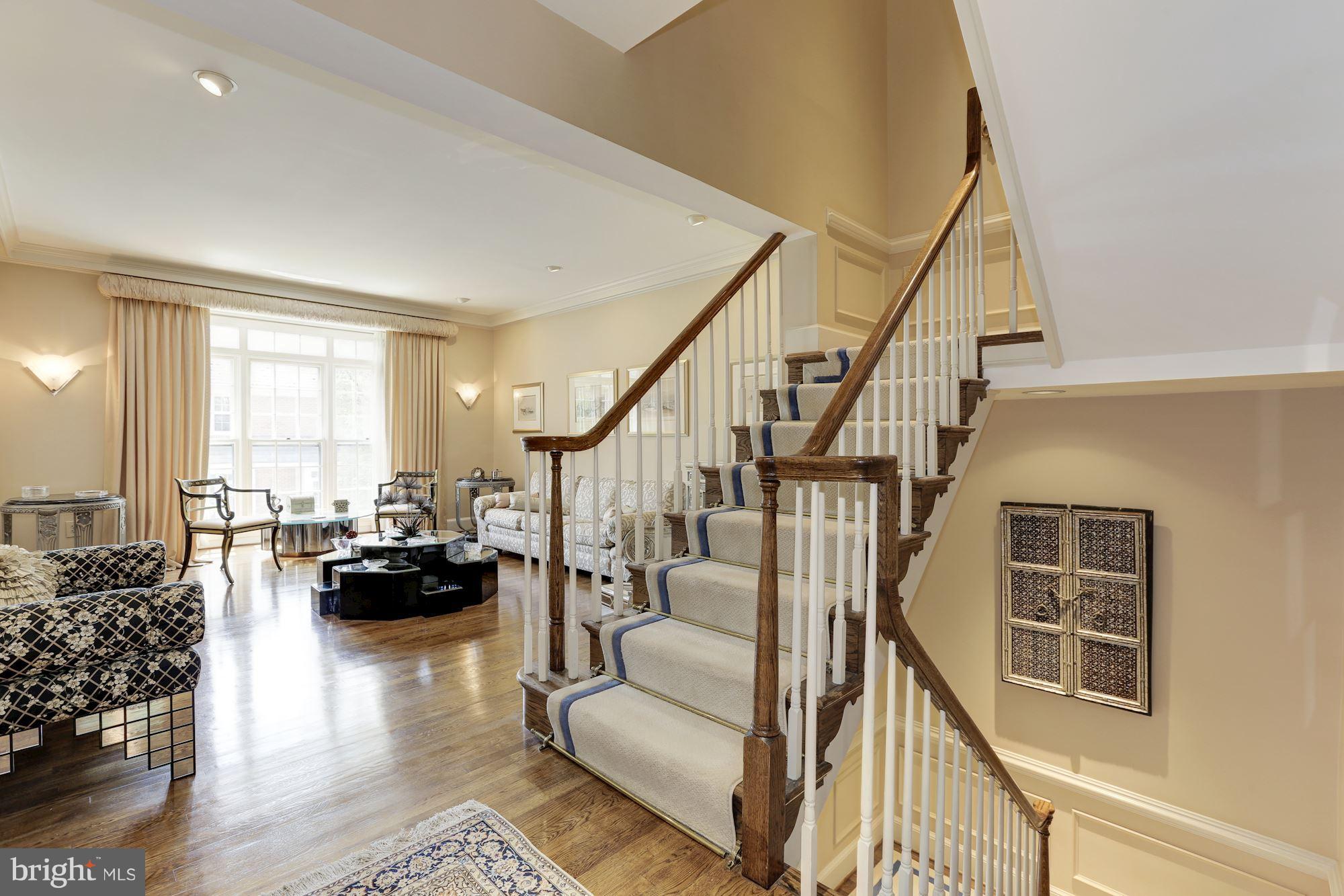 7912 Quarry Ridge Way Bethesda, MD 20817 - Photo 11 of 28 Living Room