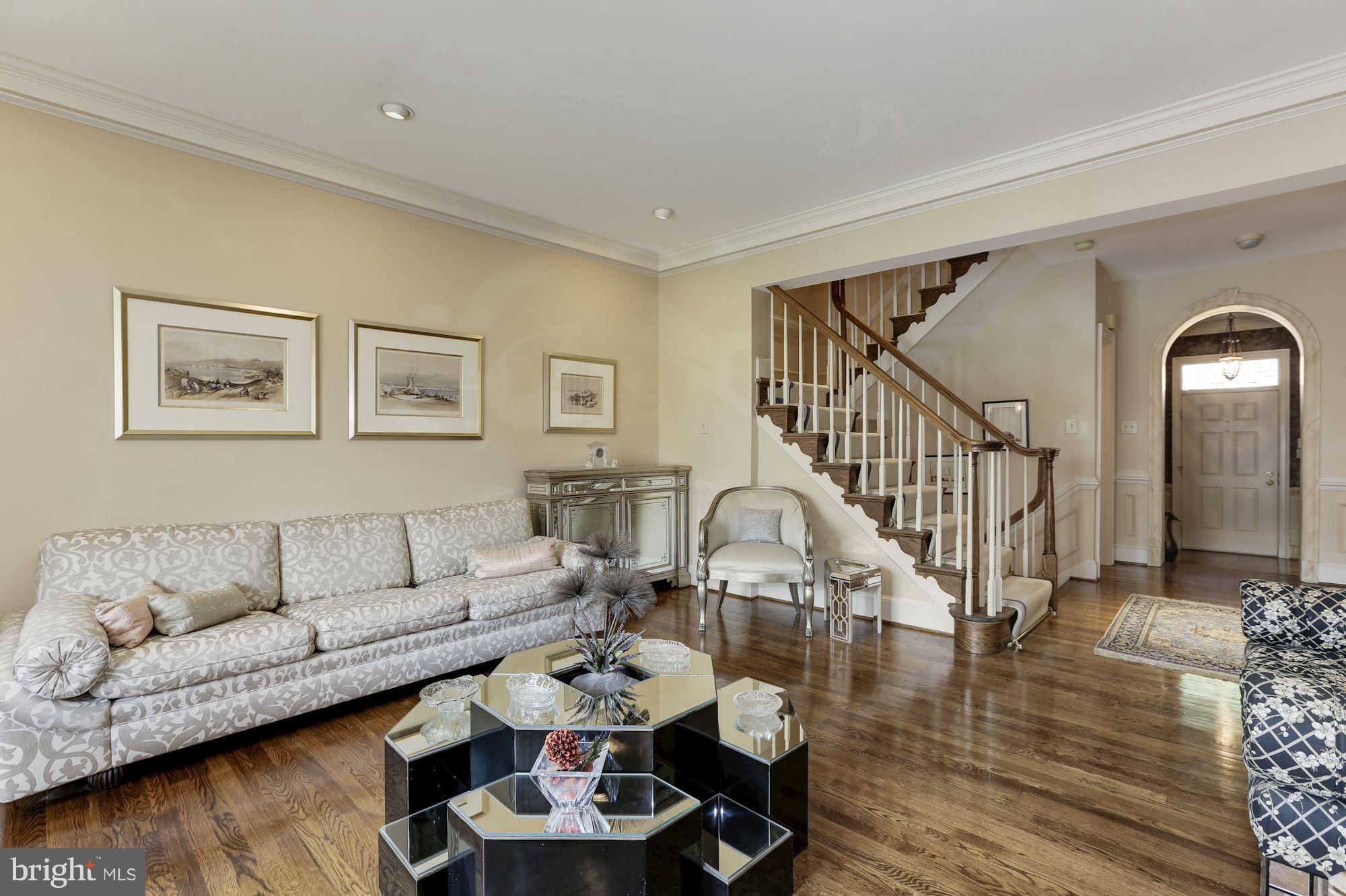 7912 Quarry Ridge Way Bethesda, MD 20817 - Photo 13 of 28 Living Room