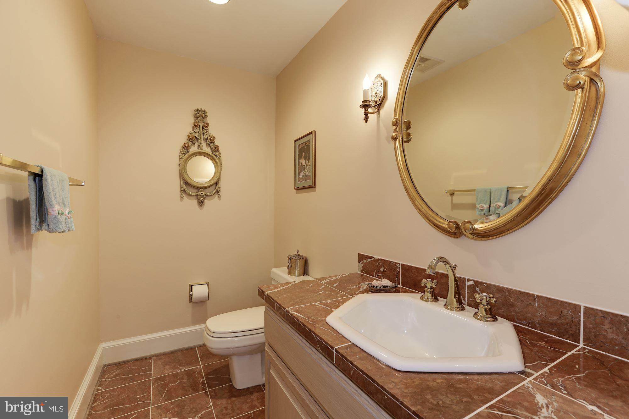 7912 Quarry Ridge Way Bethesda, MD 20817 - Photo 17 of 28 Bath