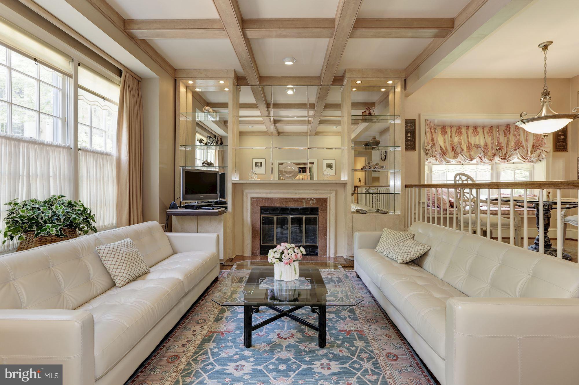 7912 Quarry Ridge Way Bethesda, MD 20817 - Photo 6 of 28 Living Room