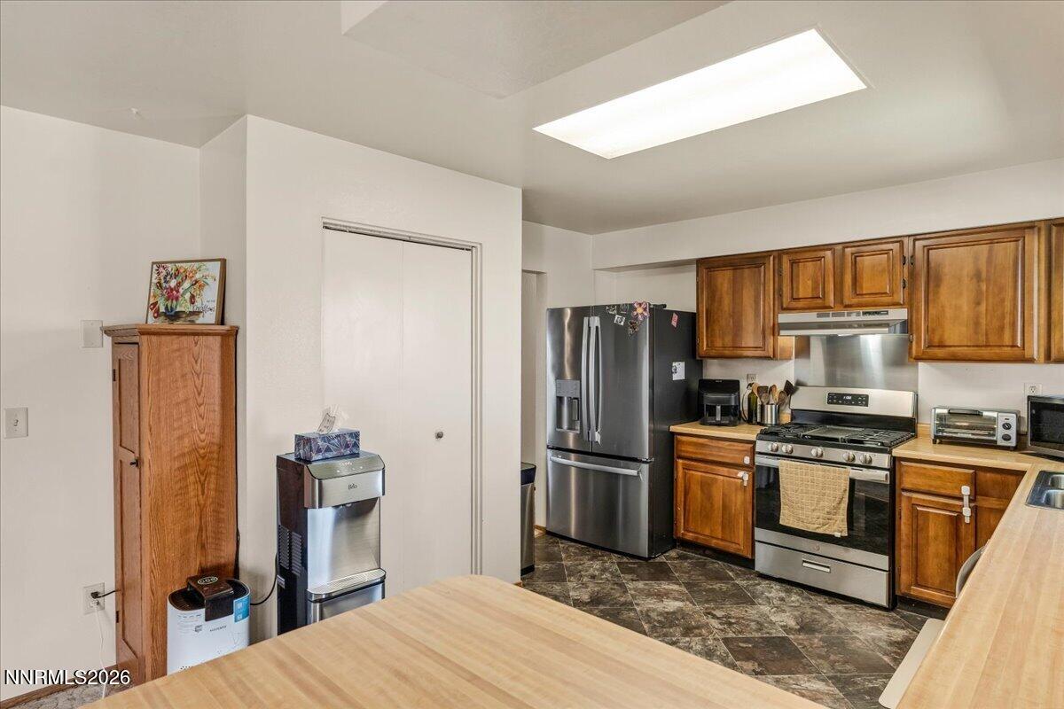 6975 Cox Road Fallon, NV 89406 - Photo 26 of 45 cox rd ktch pantry