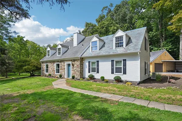 $899,900 | 2672 Banko Lane, Hellertown, PA 18055