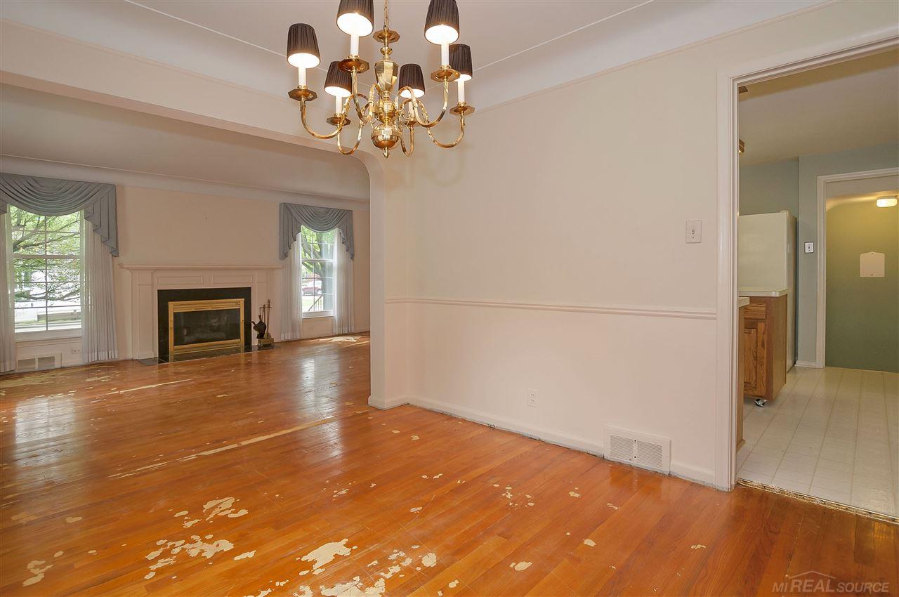 1220 Fairholme Road Grosse Pointe Woods, MI 48236 - Photo 11 of 41