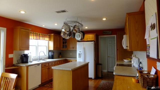 4945 Fairview Road Coplay, PA 18037 - Photo 9 of 39 Gallery Image 9