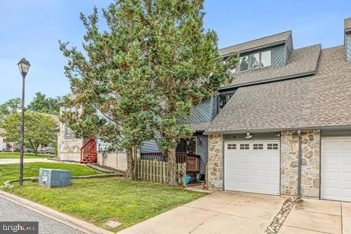 $2,595 | 8 Foxtail Court, Newark, DE 19711