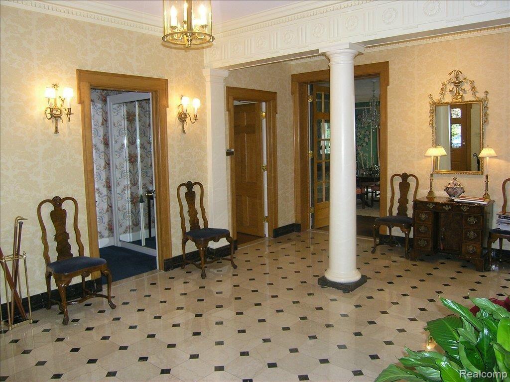 235 Touraine Road Grosse Pointe, MI 48236 - Photo 2 of 19 Front Hall