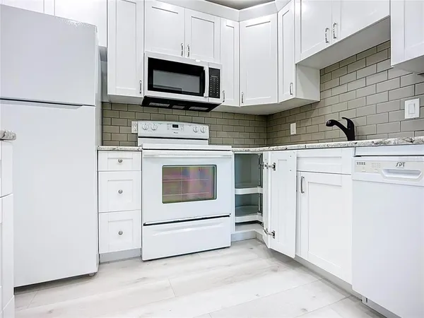 $118,000 | 1811 Bedford Lane, Unit 166, Sun City Center, FL 33573