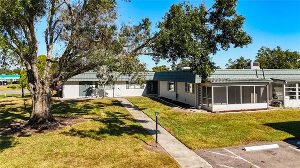 $118,000 | 1811 Bedford Lane, Unit 166, Sun City Center, FL 33573