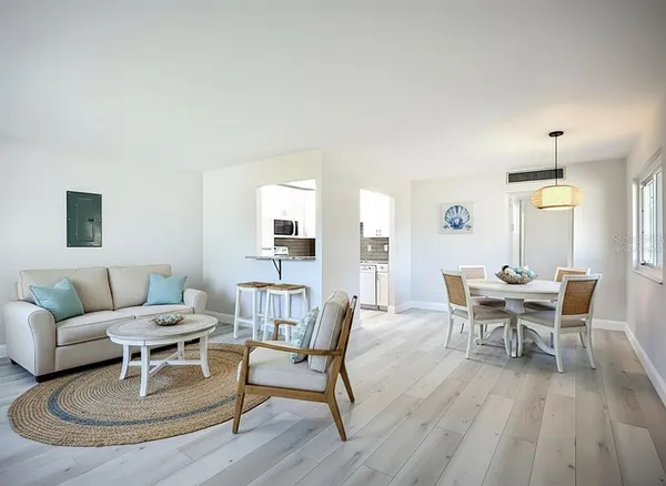 $118,000 | 1811 Bedford Lane, Unit 166, Sun City Center, FL 33573