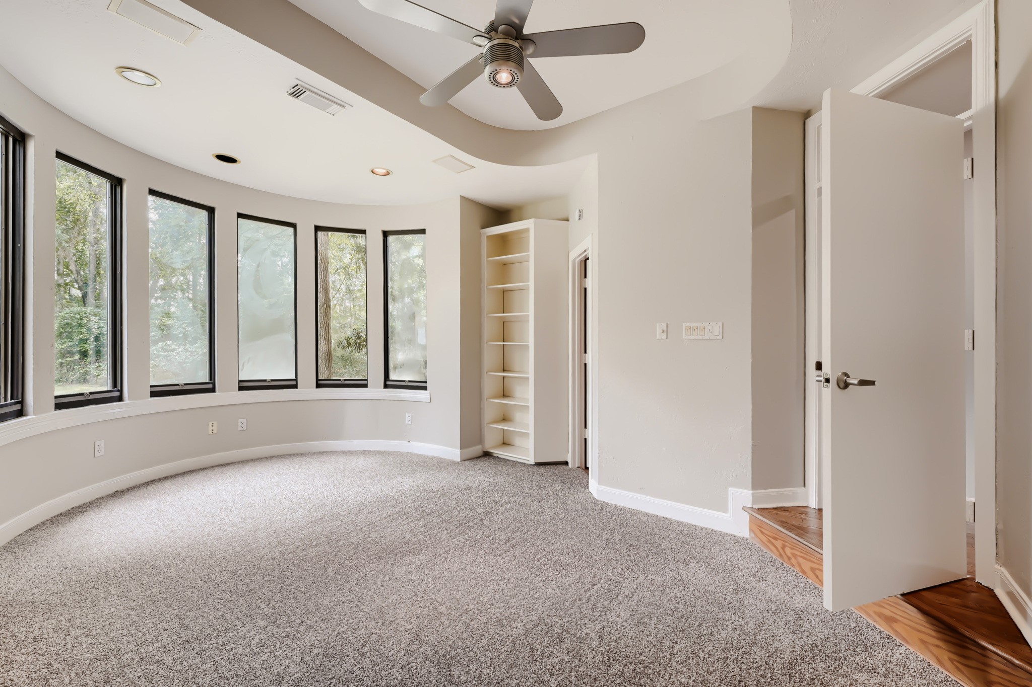 3 Hillside View Place Spring, TX 77381 - Photo 13 of 33