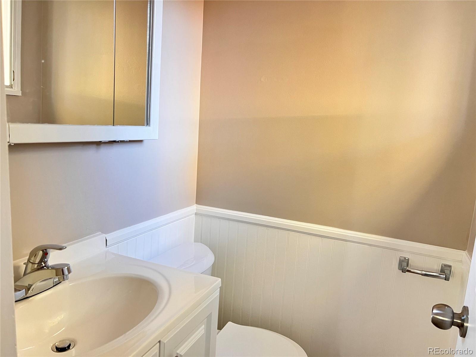 885 Ironton Street Aurora, CO 80010 - Photo 14 of 19