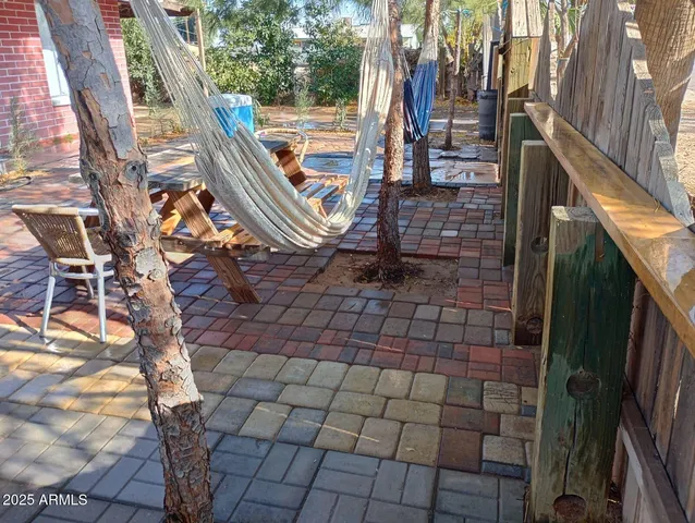 a view of an outdoor space