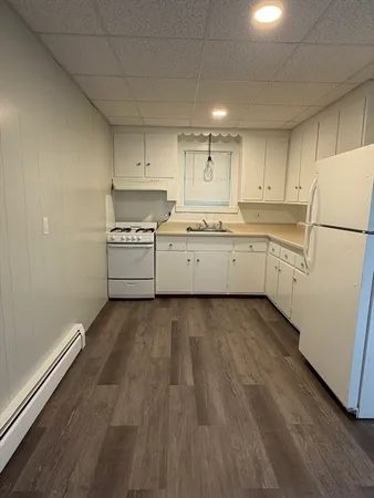 $1,400 | 114 Warren Street, Unit 2W, Fall River, MA 02721