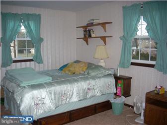 26 Dawn Road Levittown, PA 19056 - Photo 9 of 12 Bedroom - Main