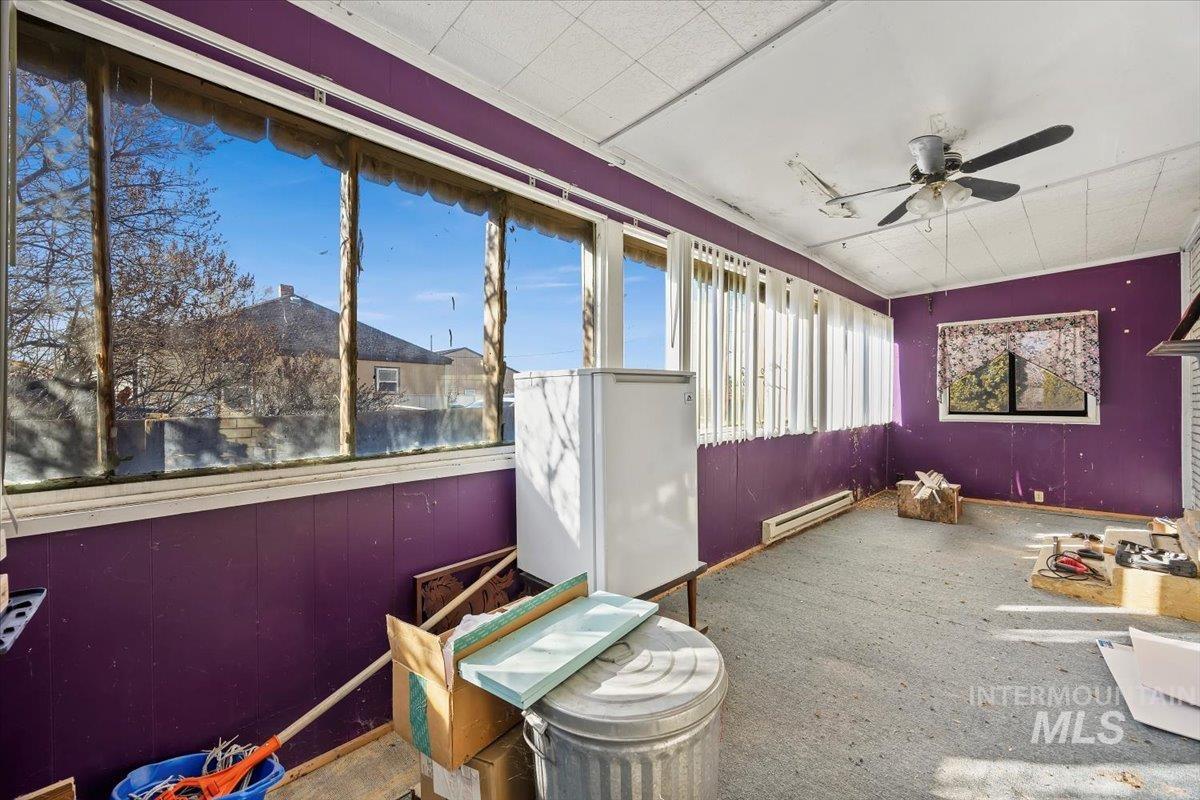 534 Miller Avenue Burley, ID 83318 - Photo 14 of 27 Sunroom / solarium featuring baseboard heating