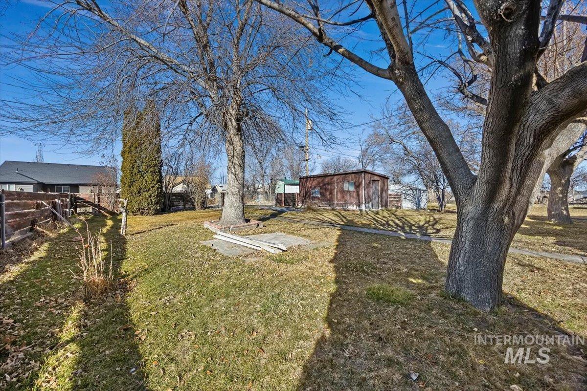 534 Miller Avenue Burley, ID 83318 - Photo 25 of 27 View of grassy yard