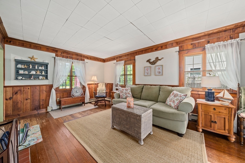 43 Virginia Street Marshfield, MA 02050 - Photo 15 of 41