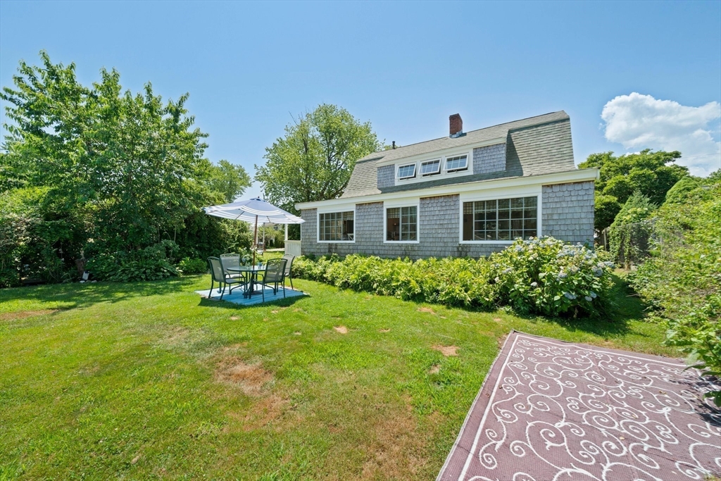 43 Virginia Street Marshfield, MA 02050 - Photo 4 of 41