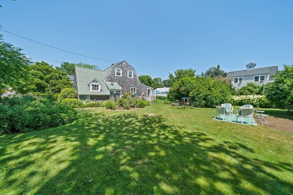43 Virginia Street Marshfield, MA 02050 - Photo 5 of 41