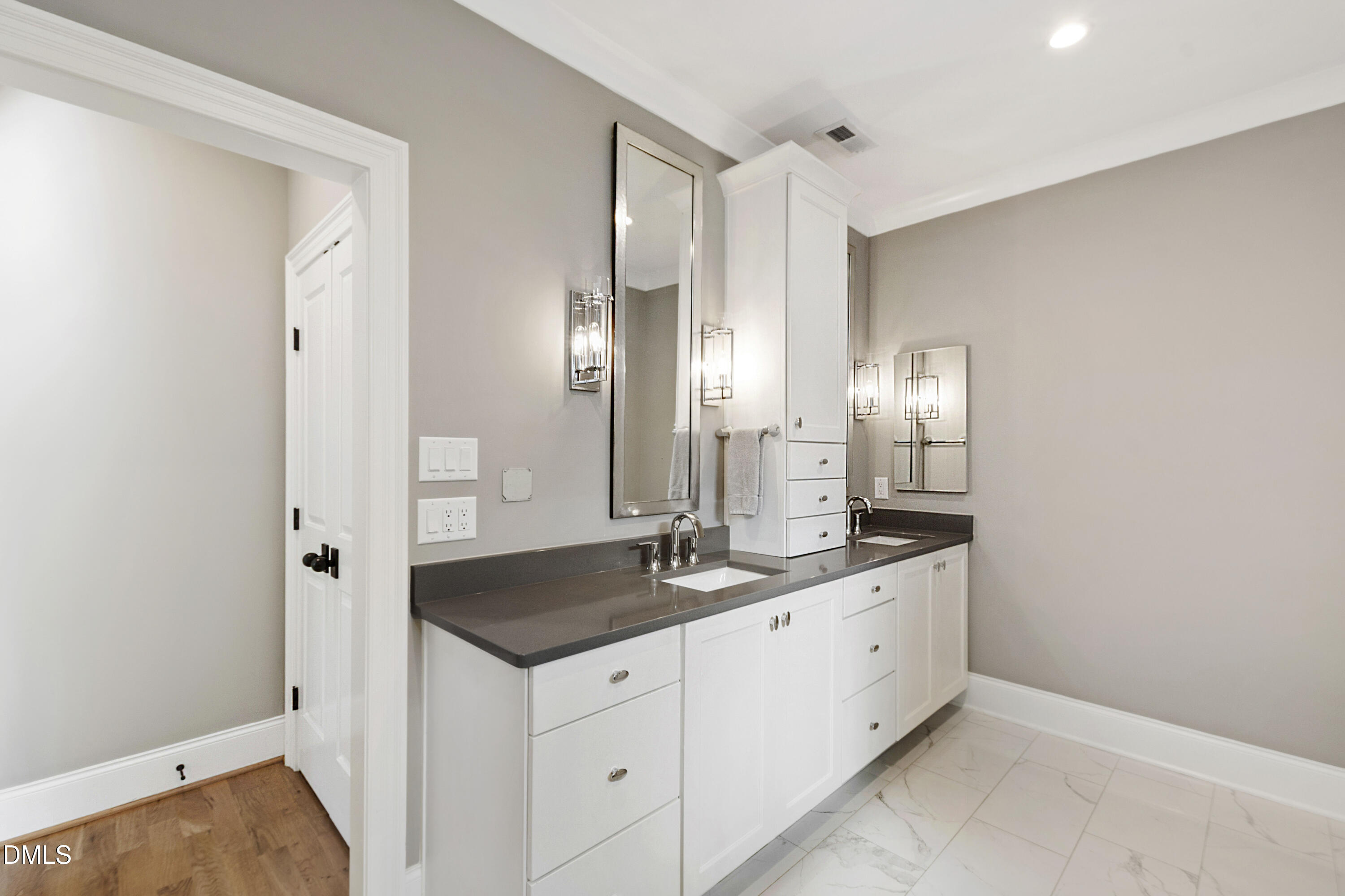 910 Oberlin Road, Unit 101 Raleigh, NC 27605 - Photo 46 of 66 Oberlin (49)