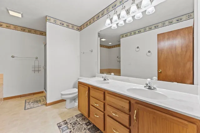 $260,000 | 816 Lake Summerset Road, Lake Summerset, IL 61019