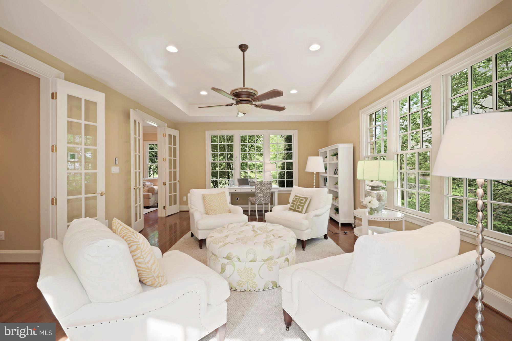 913 Georgetown Ridge Court McLean, VA 22102 - Photo 11 of 77