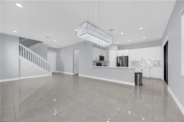 $525,000 | 9045 Madrid Circle, Naples, FL 34104
