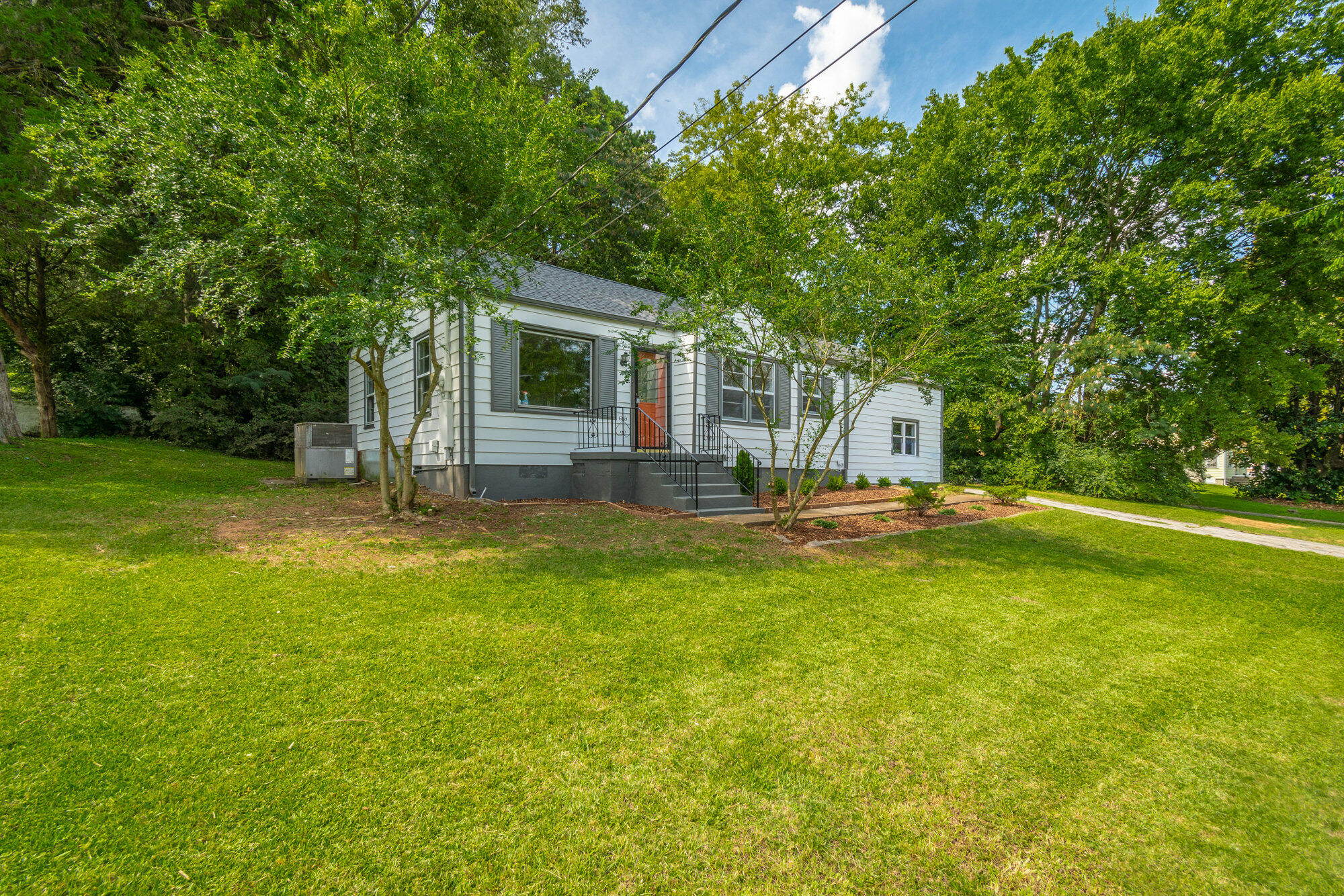 1423 Hickory Valley Road Chattanooga, TN 37421 - Photo 3 of 31 1423 Hickory Valley Rd.