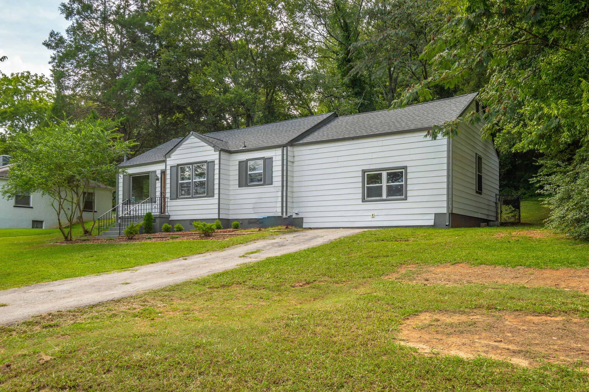 1423 Hickory Valley Road Chattanooga, TN 37421 - Photo 4 of 31 1423 Hickory Valley Rd.