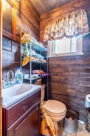 $205,900 | 7403 Highway 27, Berne, IN 46711