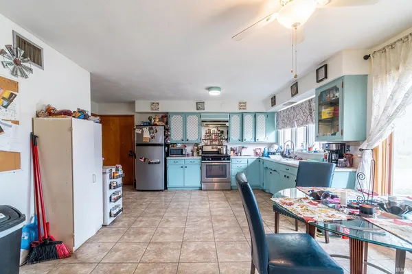 $205,900 | 7403 Highway 27, Berne, IN 46711