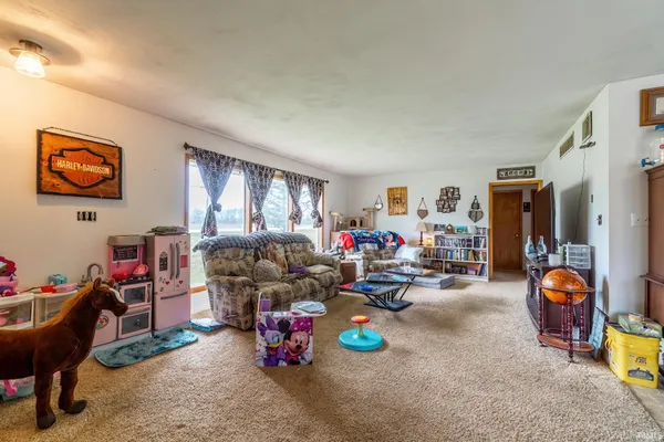 $205,900 | 7403 Highway 27, Berne, IN 46711