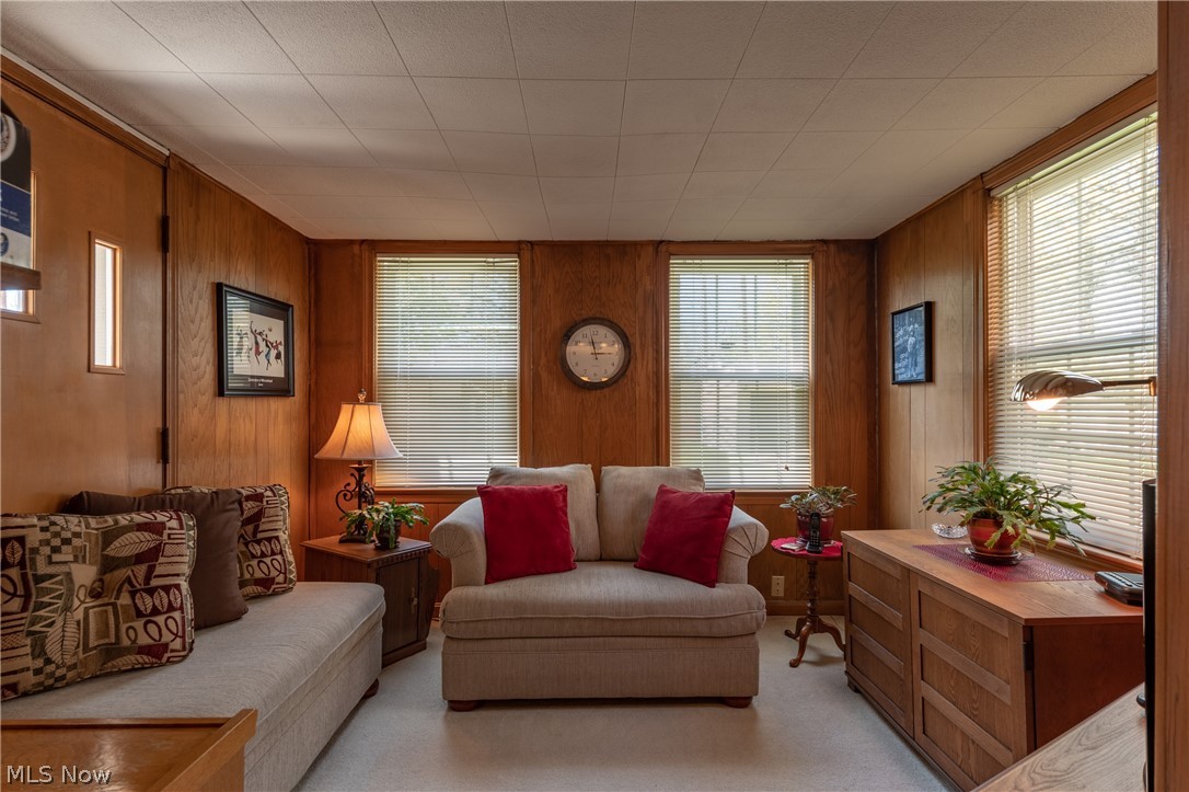 2960 Ripley Road Cleveland, OH 44120 - Photo 13 of 35 Bonus Room off the dining room