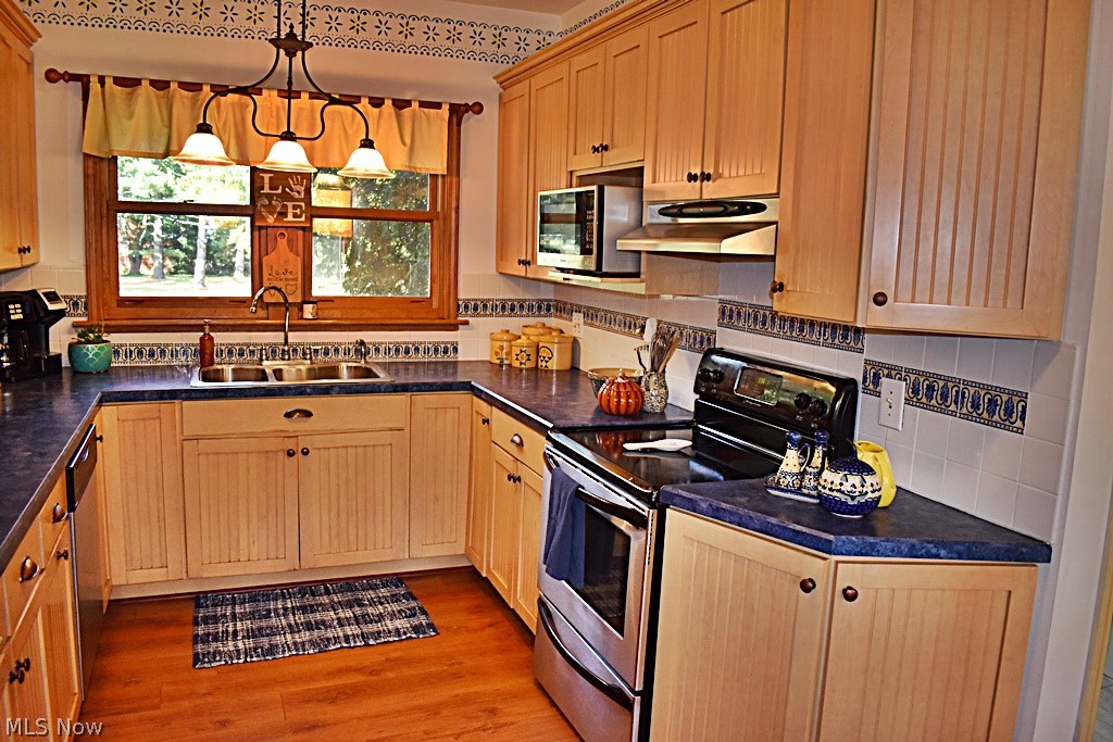 6670 Dunham Road Walton Hills, OH 44146 - Photo 11 of 35 All appliances will stay!