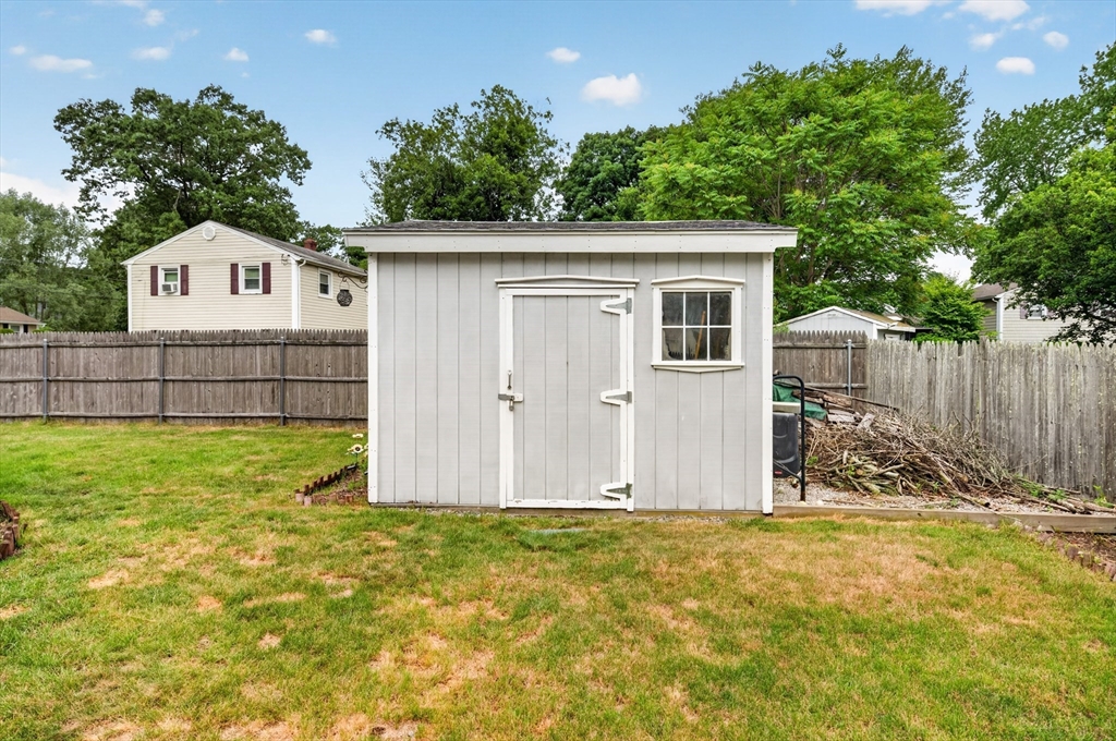 7 Englewood Road Coventry, RI 02816 - Photo 20 of 22