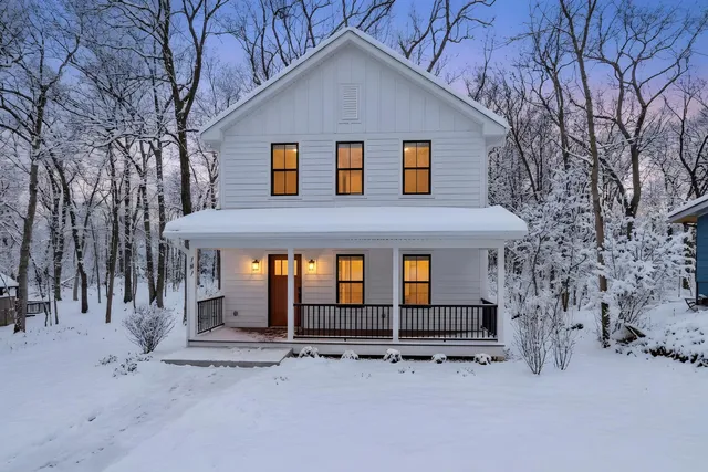 $624,900 | 787 Odsila Way, Fontana, WI 53125