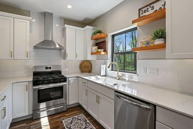 $624,900 | 787 Odsila Way, Fontana, WI 53125