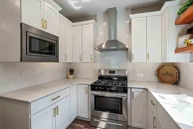 $624,900 | 787 Odsila Way, Fontana, WI 53125