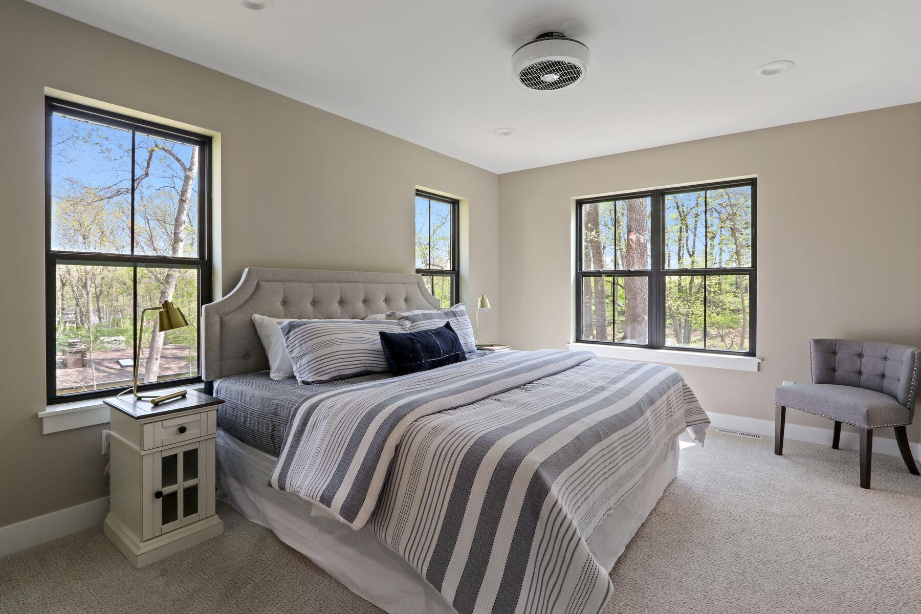 787 Odsila Way Fontana, WI 53125 - Photo 16 of 27 Primary Bedroom