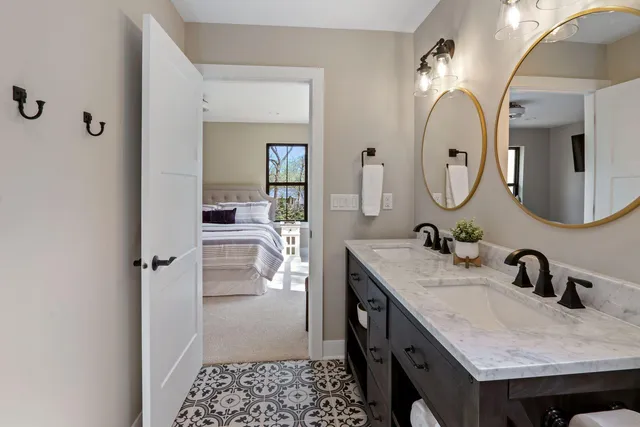 $624,900 | 787 Odsila Way, Fontana, WI 53125