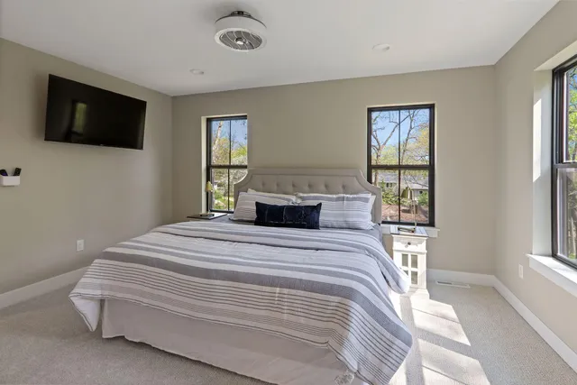 $624,900 | 787 Odsila Way, Fontana, WI 53125