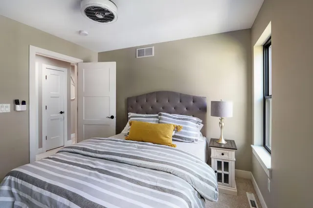 $624,900 | 787 Odsila Way, Fontana, WI 53125