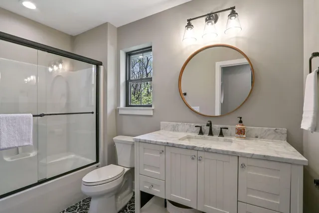 $624,900 | 787 Odsila Way, Fontana, WI 53125